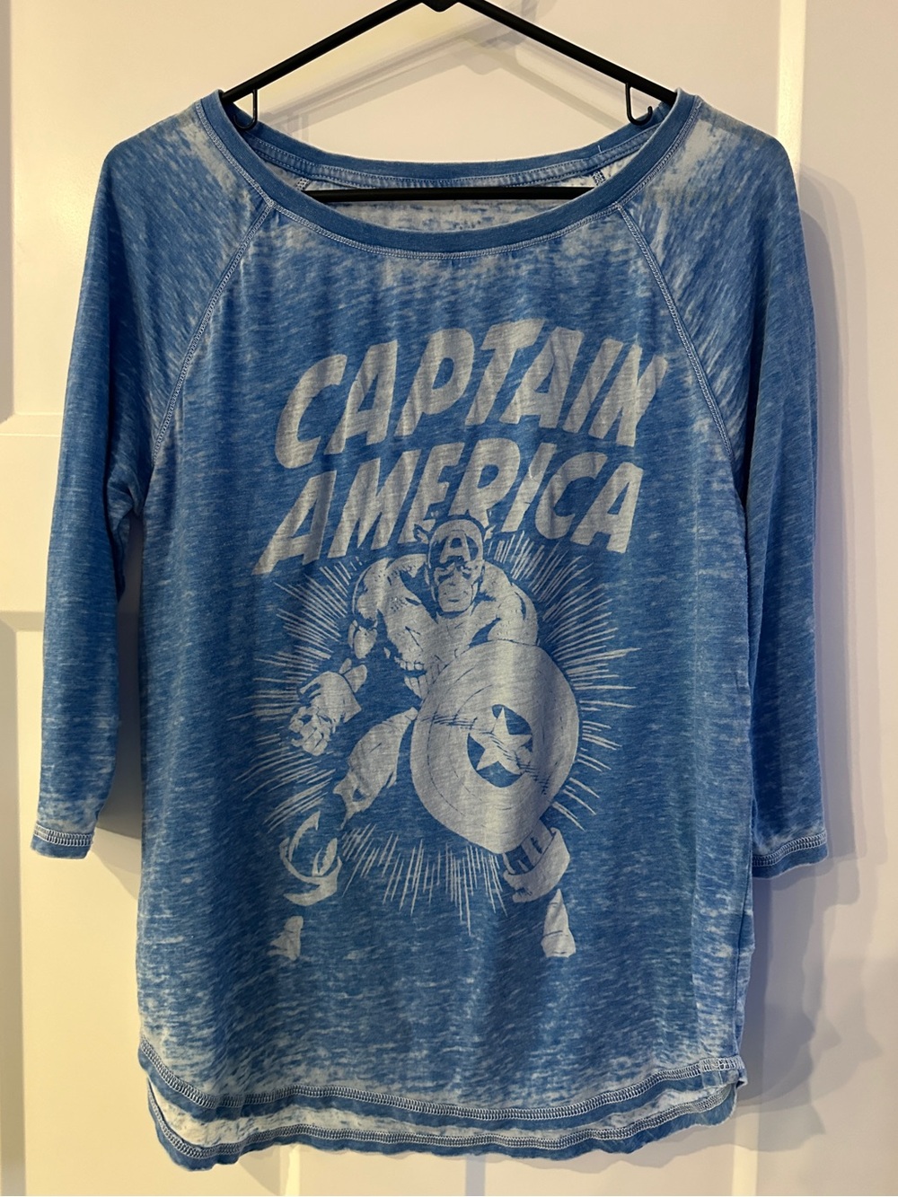 Universal Studios Marvel Captain America 3/4 sleeve shirt blue size XL